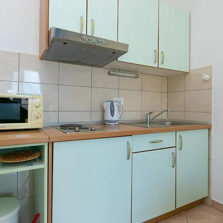 Apartment By The Sea Igrane, Makarska - 20014 *