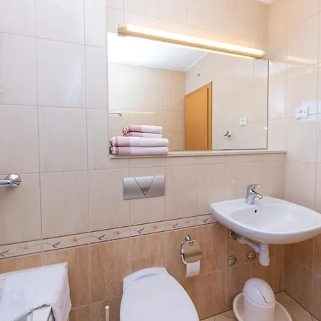 Apartment By The Sea Igrane, Makarska - 20014
